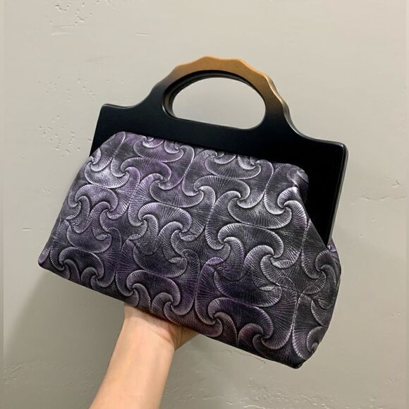 Handmade Genuine Embossed Leather Gradient Metallic Wooden Frame Bag/Crossbody - Picture 7 of 11